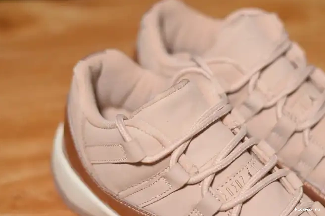 Rep MAX Rose Air Jordan GS Low Gold 11 AH7860-105 0606
